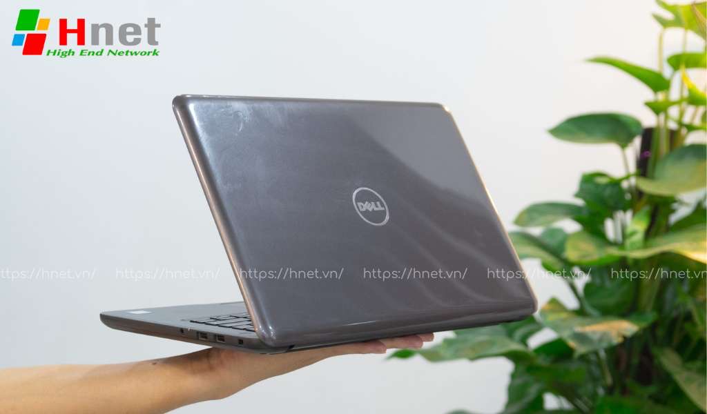 Thiết kế của Laptop Dell Latitude 3380 I3 6006U